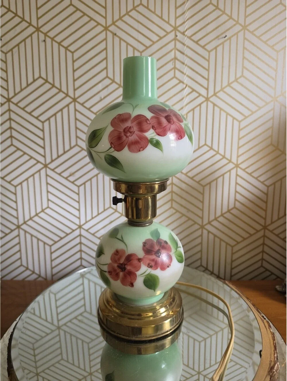 Vintage Handpainted Green Floral Glass Hurricane Parlor Accent Lamp 13